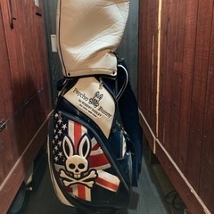 ゴルフ　人気キャディーバッグ　PsychoBunny