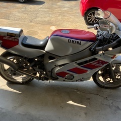 【ネット決済】ヤマハFZR400 不動車　書類、鍵付き