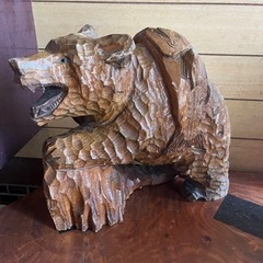 熊の木彫