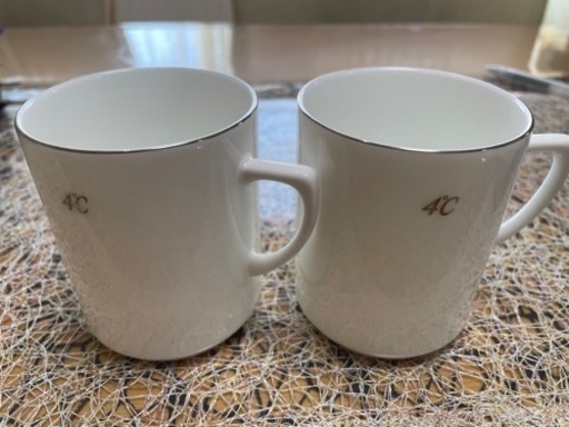 ４°Cのペアマグカップです
