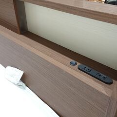 ニトリ｜LED照明｜床下収納｜コンセント2口｜ダブルベッド