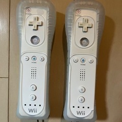 Wiiのコントローラー2個セット(シリコンケース付き)