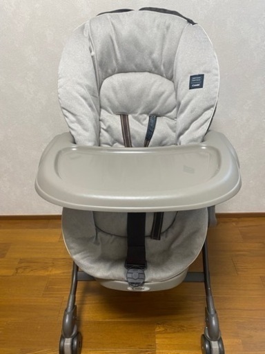 Combi スウィングベッド&チェア ネムリラ 電動ハイローチェア 机