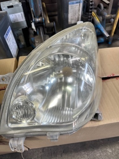 ダイハツ　ミラ　ヘッドライト左右セット　中古