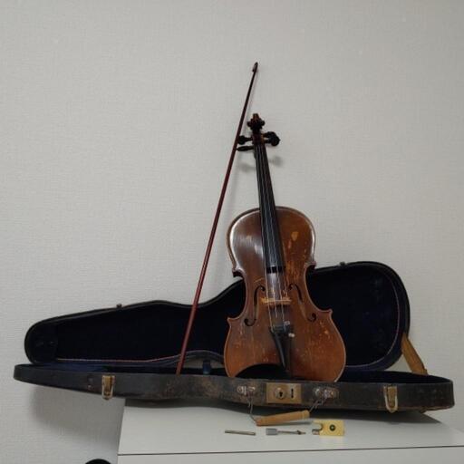103年以上前のバイオリン