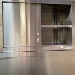 収納棚　厨房用品　倉庫収納