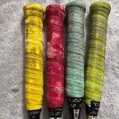 バドミントン／ラケット４本、シャトル、ラケットバック