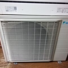 エアコン工事は安心の電気工事士にお任せ！大型18畳用ハイ