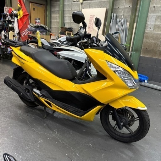 PCX  JF56✨2017年モデルカラー✨フロントタイヤ新品交換⭐️リアキャリア⭐️セル1発‼️全国陸送✨