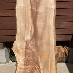 栃一枚板①　ダイニングテーブルやカウンターなどに