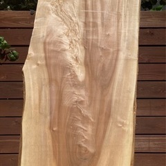 栃一枚板①　ダイニングテーブルやカウンターなどに