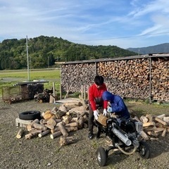 薪ストーブ　薪　軽トラ一杯　キャンプ　焚き火