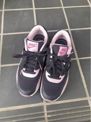 NIKE スニーカー　24㎝