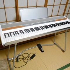 電子ピアノ　コルグ SP250　白