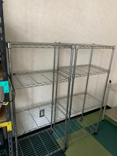 商談中です　メタルラック　キャスター付き　１つ　1500円