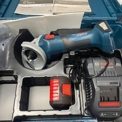 値下　新品未使用　充電式　電動グラインダー　ボッシュ　サンダー　18v
