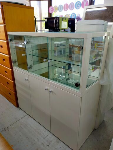 美品　ガラス扉のケース　NO748