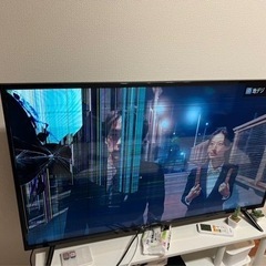歌舞伎町）定価45,300円/割れてしまった50型テレビ