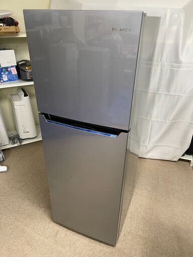 シンプルでおしゃれ Hisense ノンフロン冷凍冷蔵庫 HR-B2302