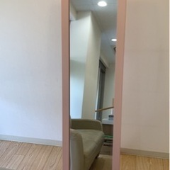 ピンクの鏡