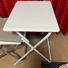 折り畳みテーブル＆椅子二脚