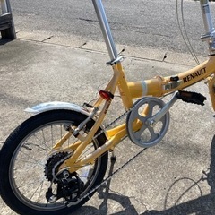 RENAULT16インチ6段変速前輪タイヤチーブ新品に交換済み