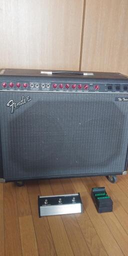 ギターアンプ Fender The Twin(赤ノブ)
