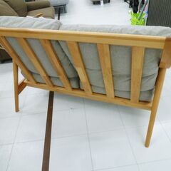 現状品 2人掛けソファ 幅127.5×奥行80×高さ84cm 木製フレーム グレー系 2Pソファ 家具 長椅子 ソファー 苫小牧西店