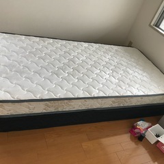 シングルベッド　マット　二つ
