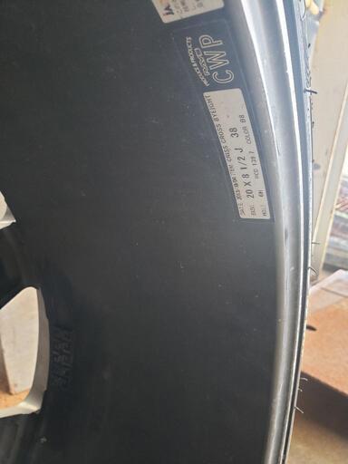 245/35r20