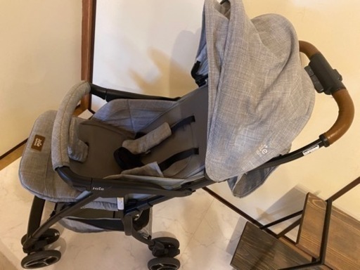 美品！joie ベビーカー