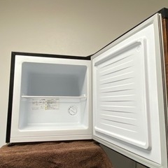 2020年製 冷凍庫 32ℓ ウッド調