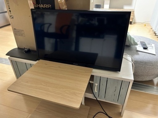 SHARP製32型液晶テレビ　AQUOS LC-32H20