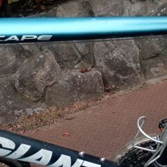 5ジャイアントクロスバイク青