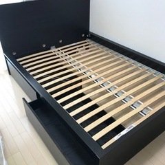 IKEAダブルベッド