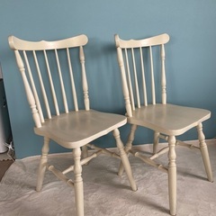 【お取引中】白い椅子　2脚　DIYで塗ったもの