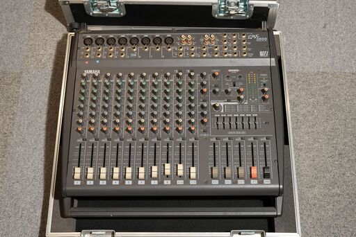 ヤマハ　パワードミキサー EMX2000 ハードケース付き