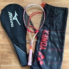 ソフトテニス用のラケットと収納ケース