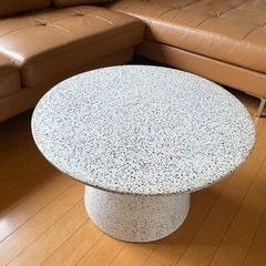 【ネット決済】円テーブル　moda en casa (モーダエンカーサ