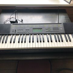 CASIO CTK-2200 電子キーボード　６１鍵盤