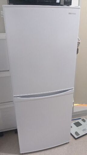 冷蔵庫　アイリスオーヤマ　142L 202年製