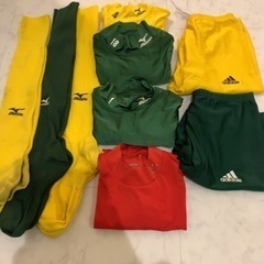 サッカーアンダーウェア【緑、黄色、赤】