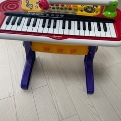 おもちゃの電子ピアノ　ジャンク　