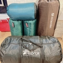 キャンプ用品　テント　寝袋　マット