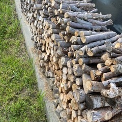 薪　キャンプ薪　焚き火　薪ストーブ　枝薪