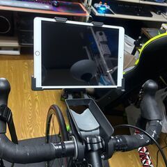 Tacx社製タブレットホルダー