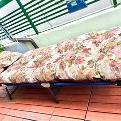 キャンプベッド　簡易ベッド　折り畳みベッド