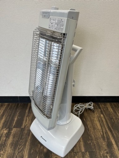 品】DAIKIN ダイキン 遠赤外線暖房機 セラムヒート ERFT11SS-W 暖房