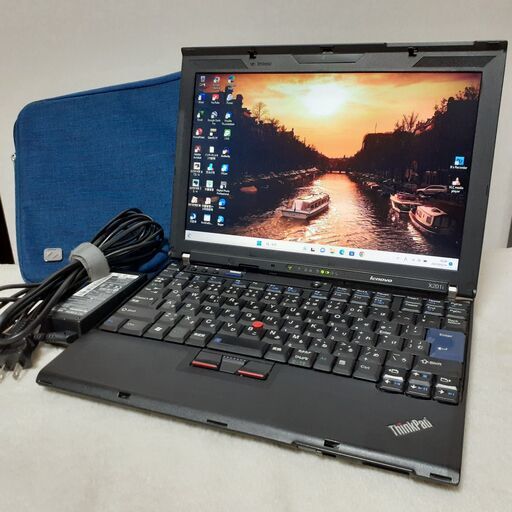 【取引中です】lenovo　Thinkpad　12.1インチ　小型　SSD　i5　6GB　office2021　収納ケース付き　Windows11　②
