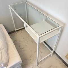 IKEA ガラステーブル パソコンデスク